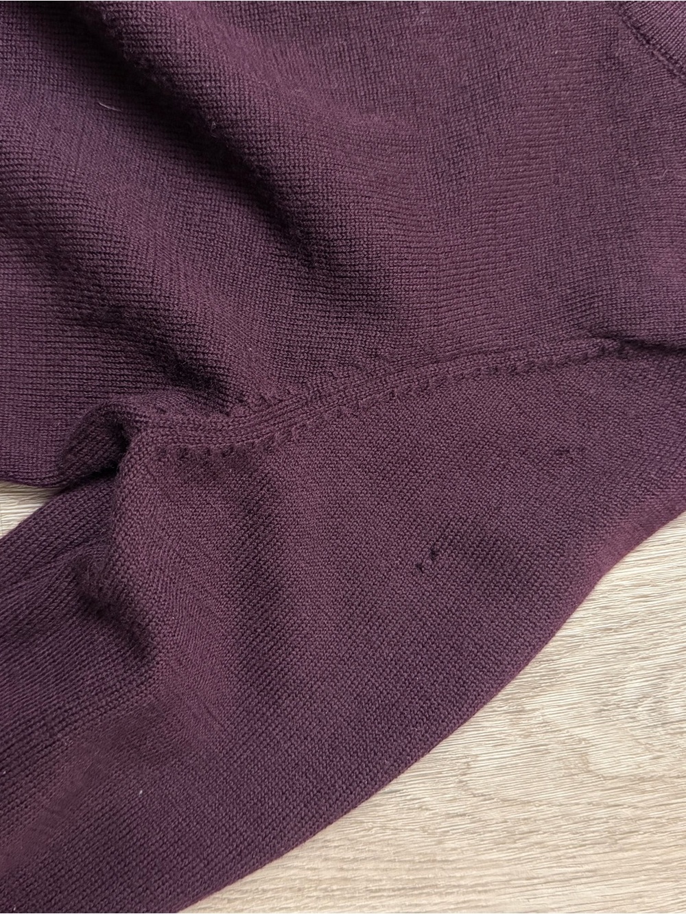 Embellished Plum Cropped Cardigan with Leaf Appliqués 100% merino wool - Picture 7 of 11